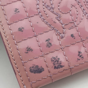 Pre-owned VERSACE Medusa quilted chain Pink Patent shoulderbag | stylenewstar