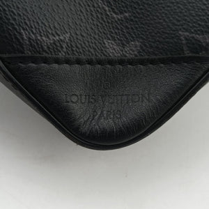 Secondhand Louis Vuitton Trio Messenger Gris Monogram Shadow M46603 shoulderbag | stylenewstar
