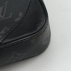 Secondhand Louis Vuitton Trio Messenger Gris Monogram Shadow M46603 shoulderbag | stylenewstar