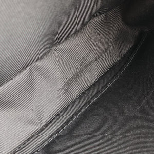 Secondhand Louis Vuitton Trio Messenger Gris Monogram Shadow M46603 shoulderbag | stylenewstar