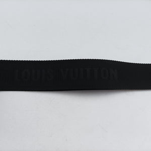 Secondhand Louis Vuitton Trio Messenger Gris Monogram Shadow M46603 shoulderbag | stylenewstar