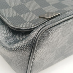 Pre-owned Louis Vuitton DANIEL MM Noir Damier GRAPHITE N58029 shoulderbag | stylenewstar