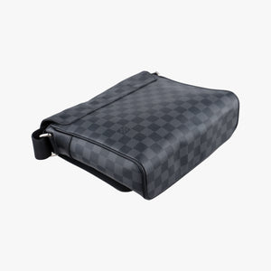 Pre-owned Louis Vuitton DANIEL MM Noir Damier GRAPHITE N58029 shoulderbag | stylenewstar