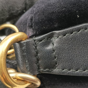 Pre-owned Gucci GG Marmont Black velour 447632 shoulderbag | stylenewstar