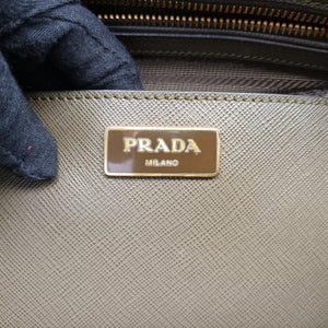 Vintage Prada Galleria Green SAFFIANO Leather B2274C handbag | stylenewstar