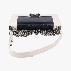 Pre-owned Chanel BOY CHANEL Black×white Leather A66712 shoulderbag | stylenewstar