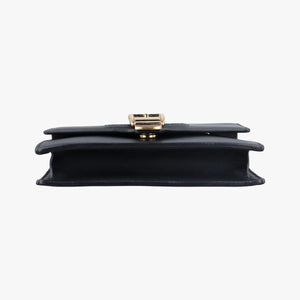 Pre-owned Gucci Sylvie Black Leather 494646 shoulderbag | stylenewstar