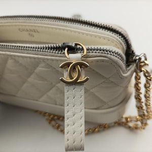 Pre-owned Chanel GABRIELLE White leather A94505 shoulderbag | stylenewstar