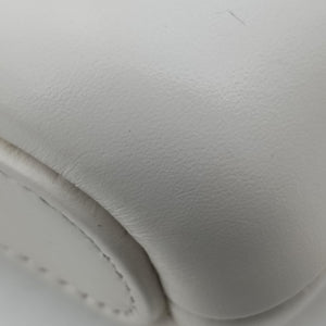 Pre-owned Chanel GABRIELLE White leather A94505 shoulderbag | stylenewstar