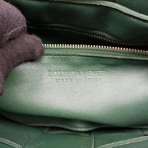 Pre-owned Bottega Veneta Cassette Green lambskin shoulderbag | stylenewstar