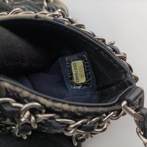 Pre-owned Chanel Tech Me Out phone case Navy x White Canvas AP1161 shoulderbag | stylenewstar