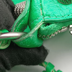 Pre-owned Balenciaga Le Cagole Green lambskin shoulderbag | stylenewstar