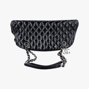 Vintage Chanel Mademoiselle Bowling Black Patent leather A50558 shoulderbag | stylenewstar