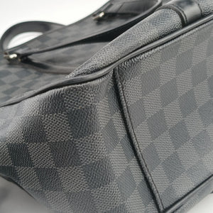 Pre-owned Louis Vuitton Tadao Noir Damier Graphite N51192 shoulderbag | stylenewstar