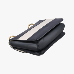 Vintage Gucci Queen Margaret Black×white Leather 476542 shoulderbag | stylenewstar
