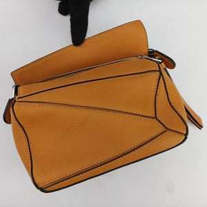 Pre-owned Loewe Puzzle mini Yellow Leather 322 30 U95 shoulderbag | stylenewstar