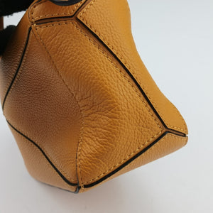 Pre-owned Loewe Puzzle mini Yellow Leather 322 30 U95 shoulderbag | stylenewstar