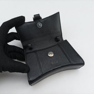 Pre-owned Balenciaga Hourglass Black Leather shoulderbag | stylenewstar