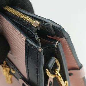 Vintage Louis Vuitton Trunk clutch Pink×Black Leather×Epi M53191 shoulderbag | stylenewstar