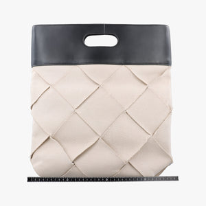 Pre-owned Bottega Veneta Maxi-Intrecciato Slip Tote White cloth handbag | stylenewstar