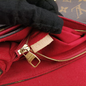 Pre-owned Louis Vuitton Pallas Chain Brown x Cerise Monogram canvas x leather M41201 shoulderbag | stylenewstar