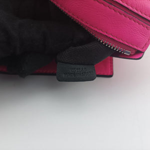 Puzzle Pink Leather 052140