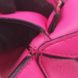 Puzzle Pink Leather 052140