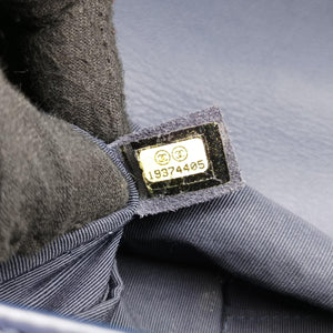 Vintage Chanel BOY CHANEL Navy Leather A90183 shoulderbag | stylenewstar