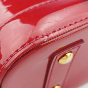 Vintage Louis Vuitton Alma BB pomme d'amour Vernis M91606 shoulderbag | stylenewstar
