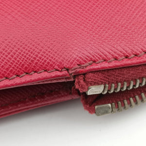 Pre-owned Prada Triangle Logo Plate Red Saffiano Leather handbag | stylenewstar