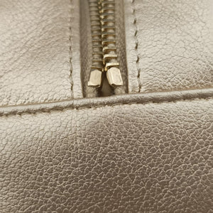 Pre-owned Chanel CHANEL 19 Round Golden lambskin AP0945 shoulderbag | stylenewstar