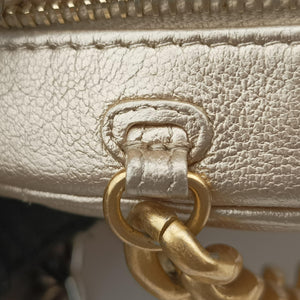 Pre-owned Chanel CHANEL 19 Round Golden lambskin AP0945 shoulderbag | stylenewstar