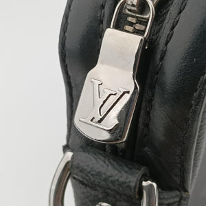 Pre-owned Louis Vuitton Trio Messenger black Monogram Eclipse Reverse M69443 shoulderbag | stylenewstar