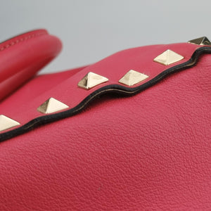 Pre-owned Valentino Rockstud Pink Leather shoulderbag | stylenewstar