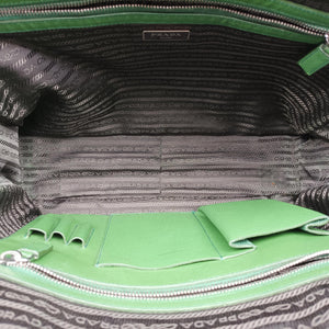 Pre-owned Prada Classic Laptop briefcase Green SAFFIANO Leather VS0305 shoulderbag | stylenewstar