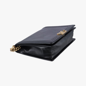 Secondhand Chanel BOY CHANEL Black Leather A66711 shoulderbag | stylenewstar