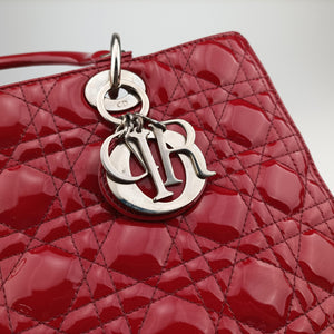 Pre-owned Christian Dior Lady Dior Red patent shoulderbag | stylenewstar