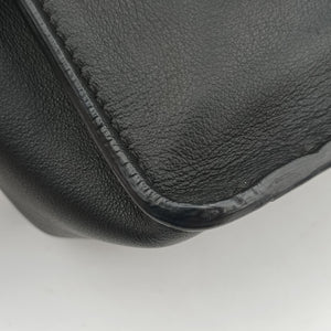 Pre-owned Fendi Flip blackx red x brown Leather× Suede 8BT302 shoulderbag | stylenewstar