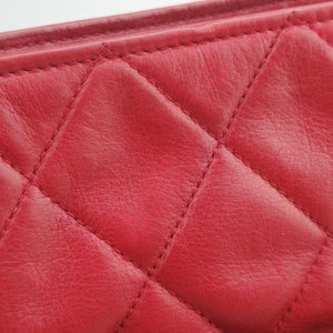 Pre-owned Chanel Matelasse Red lambskin shoulderbag | stylenewstar