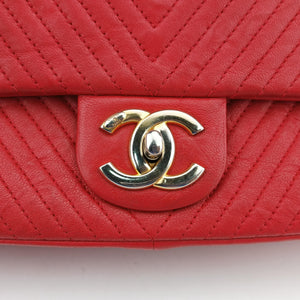 Vintage Chanel V stitch Red lambskin A92088 shoulderbag | stylenewstar