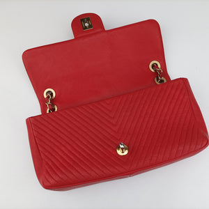 Vintage Chanel V stitch Red lambskin A92088 shoulderbag | stylenewstar