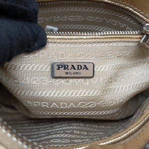 Pre-owned Prada Triangular logo plate Golden×White SAFFIANO Leather BT947C shoulderbag | stylenewstar