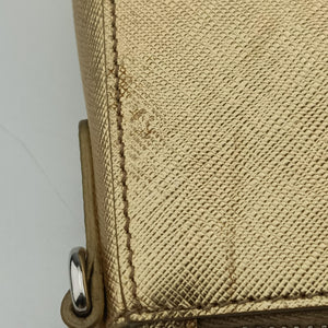 Pre-owned Prada Triangular logo plate Golden×White SAFFIANO Leather BT947C shoulderbag | stylenewstar