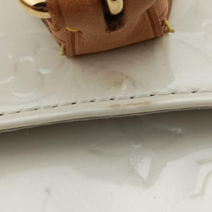 Pre-owned Louis Vuitton Summit Drive Perle Vernis M93514 handbag | stylenewstar