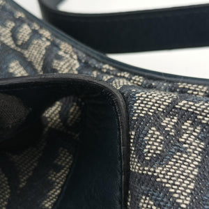 Secondhand Christian Dior Trotter D Charm Trimmed Diorissimo Pochette Navy × Ivory Jacquard × Leather shoulderbag | stylenewstar
