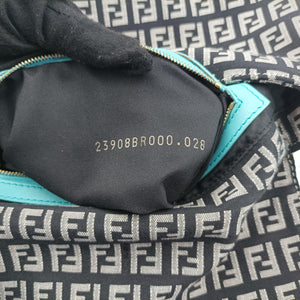 Pre-owned Fendi Mamma Baguette Beige×blue canvas×Leather 23908B shoulderbag | stylenewstar