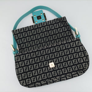 Pre-owned Fendi Mamma Baguette Beige×blue canvas×Leather 23908B shoulderbag | stylenewstar