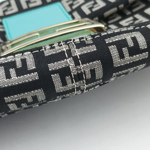 Pre-owned Fendi Mamma Baguette Beige×blue canvas×Leather 23908B shoulderbag | stylenewstar