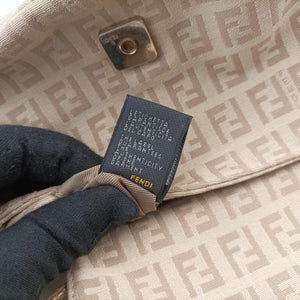 Pre-owned Fendi Baguette Beige Jacquard 8BR180 shoulderbag | stylenewstar