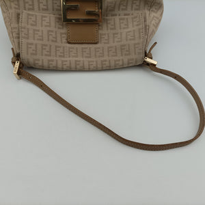 Pre-owned Fendi Baguette Beige Jacquard 8BR180 shoulderbag | stylenewstar